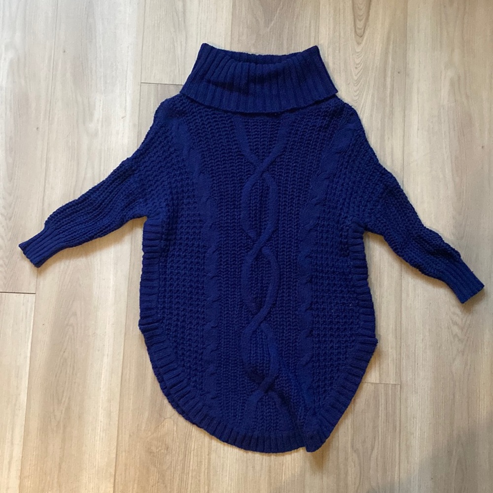 Express women’s knitted sweater